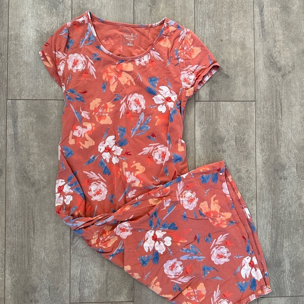 Isabel maternity dress 
Size small 

Women’s